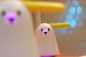 Nabaztag/tag, un petit lapin mécanique qui permet d'accéder au contenu disponible sur Internet sans clavier, ni moniteur.